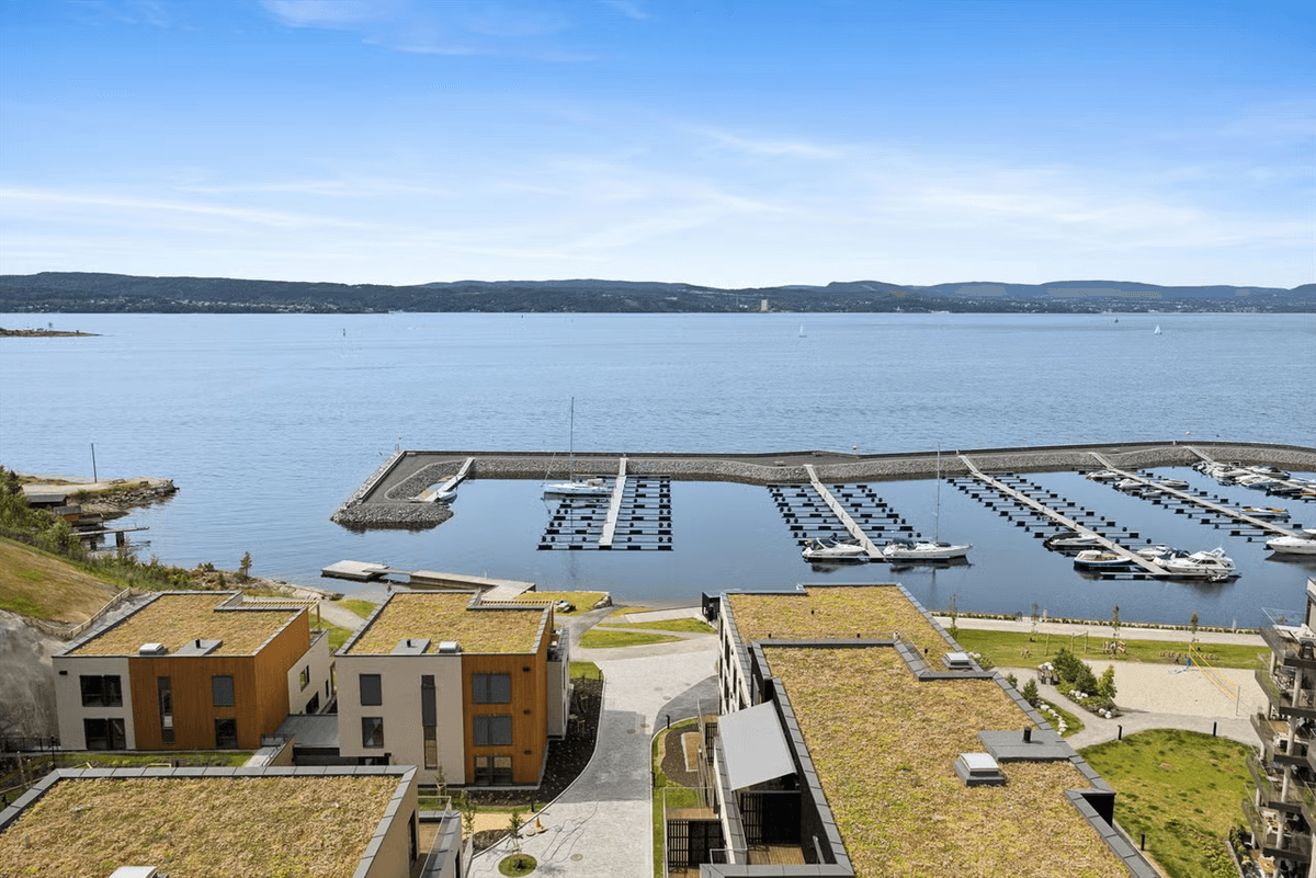 SEILET OG HAVBLIKK ER FERDIG OPPFØRT PÅ SPRO HAVN